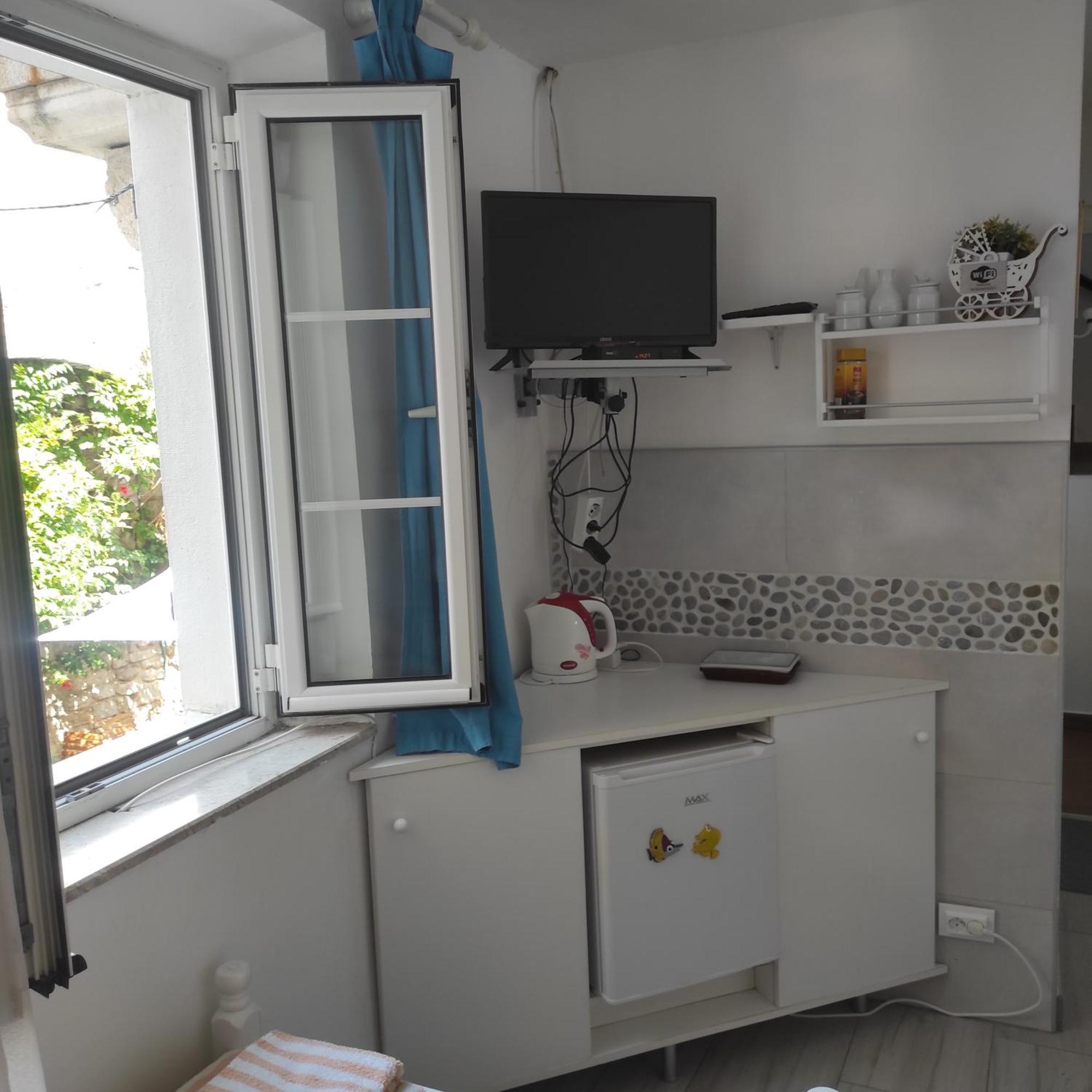Guesthouse Bogdanovic บุดวา ภายนอก รูปภาพ